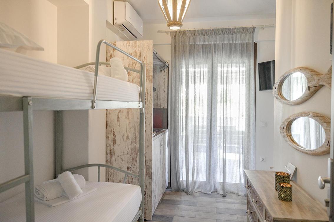 Meltemi Luxury Apartments Nea Roda Exteriér fotografie